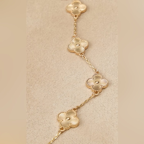 Altar’d State Clover Doubled Sided Blue Bracelet - Picture 3 of 6